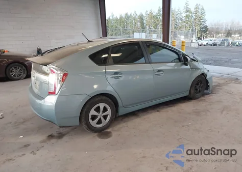 2015 Toyota Prius Three из США, поврежденный, VIN JTDKN3DU5F1891656